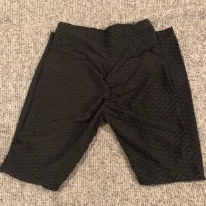 Black Textured leggings